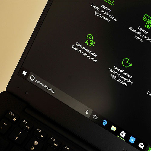 Kích hoạt chế độ Dark Mode trên Windows 10 như thế nào?